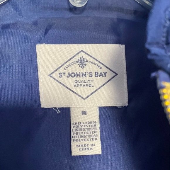 NEW St. John’s Bay Vest - Picture 2 of 5